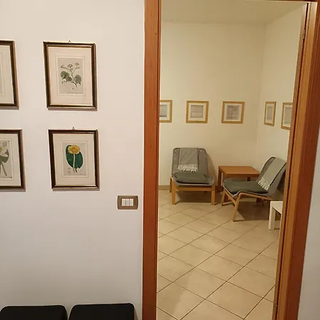Lägenhet La Casetta Di Nonno Carlo A Due Passi Dall'ospedale Torrette