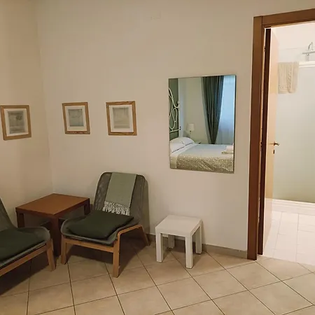 Lägenhet La Casetta Di Nonno Carlo A Due Passi Dall'ospedale *